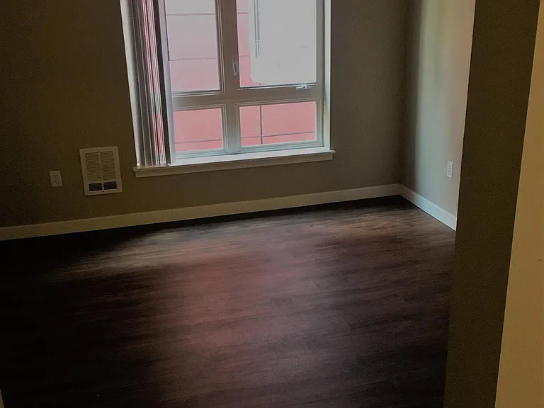 Capitol Steps Apartments & Furnished Suites — Photo 32