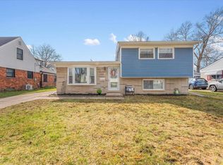 11823 Riverside Dr, Plymouth, MI 48170