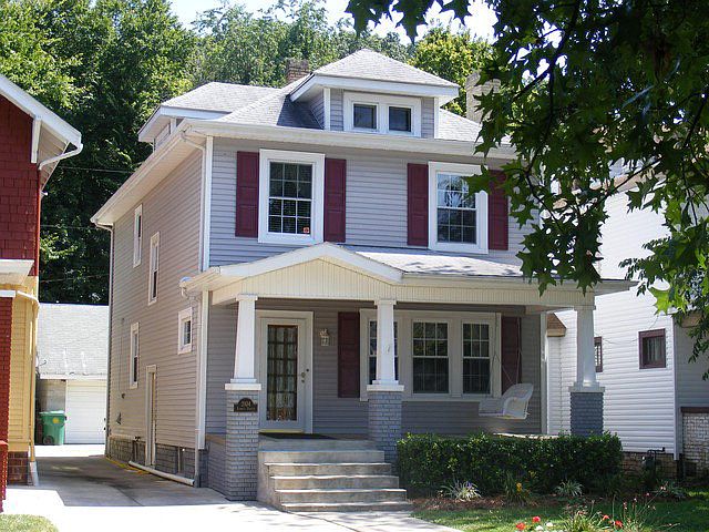 1st image of 2104 Summit St