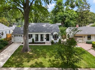 5322 W 72nd Ter, Prairie Village, KS 66208