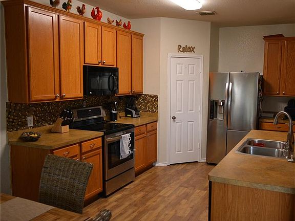 4th image of 2908 Briarbrook Dr