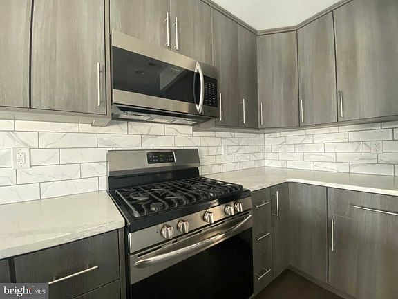 5th image of 1755 N Marshall St #2