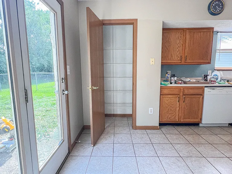 2119 Bridgewater Cir #A — Photo 4