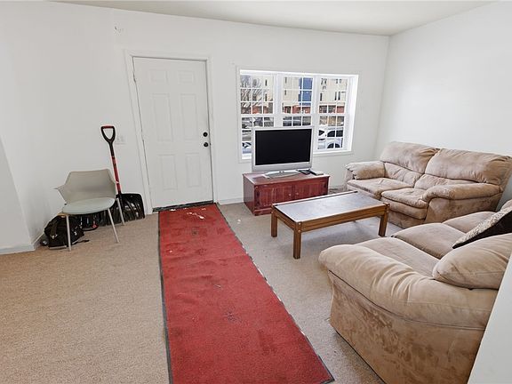 4th image of 344 Mount Hope Ave