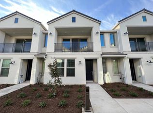 571 N Chapel, Clovis, CA 93611