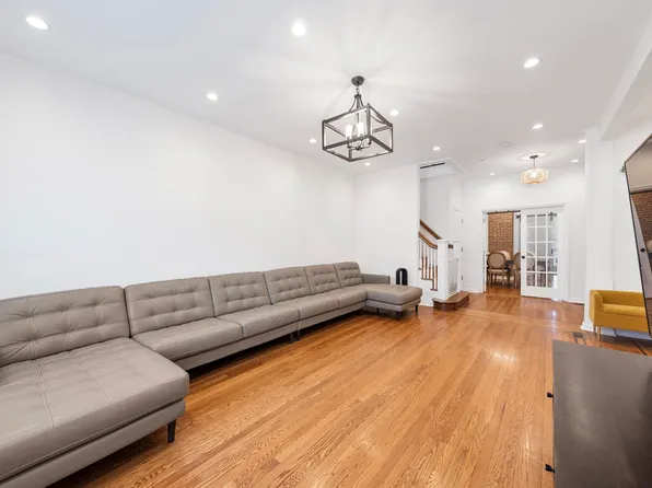 10 Apollo Street image 1 of 24