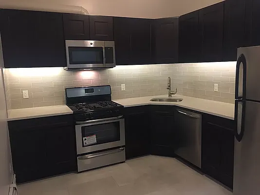 Rented by R New York | media 43