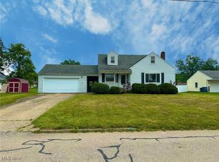 814 Almasy Dr, Campbell, OH 44405