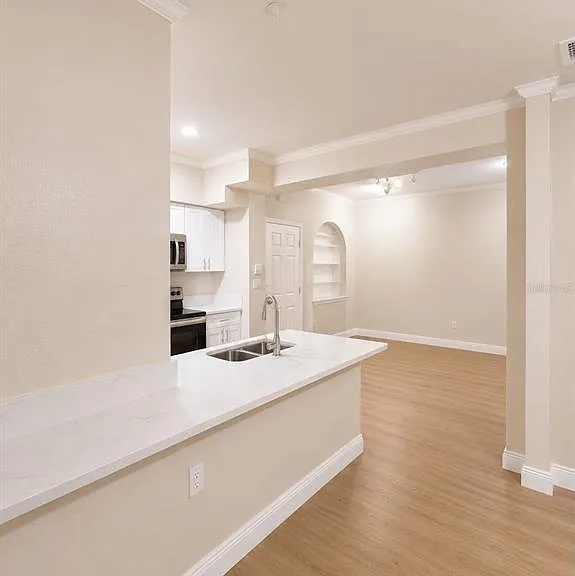 911 N Orange Ave #115 — Photo 3