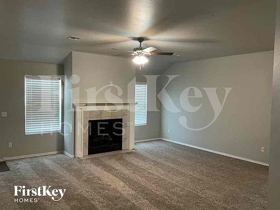 3rd image of 233 NE 21st Ct