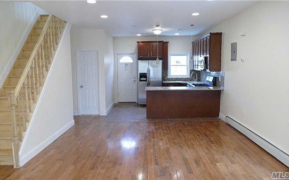 5th image of 9518 112th St