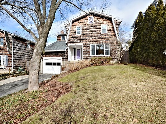 2nd image of 19 Franklin Ct