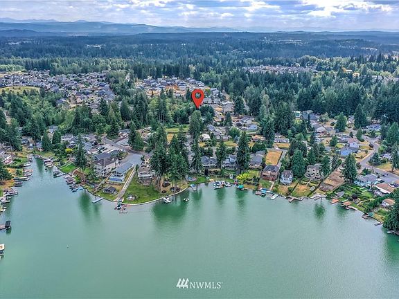 3rd image of 7504 208th Ave E