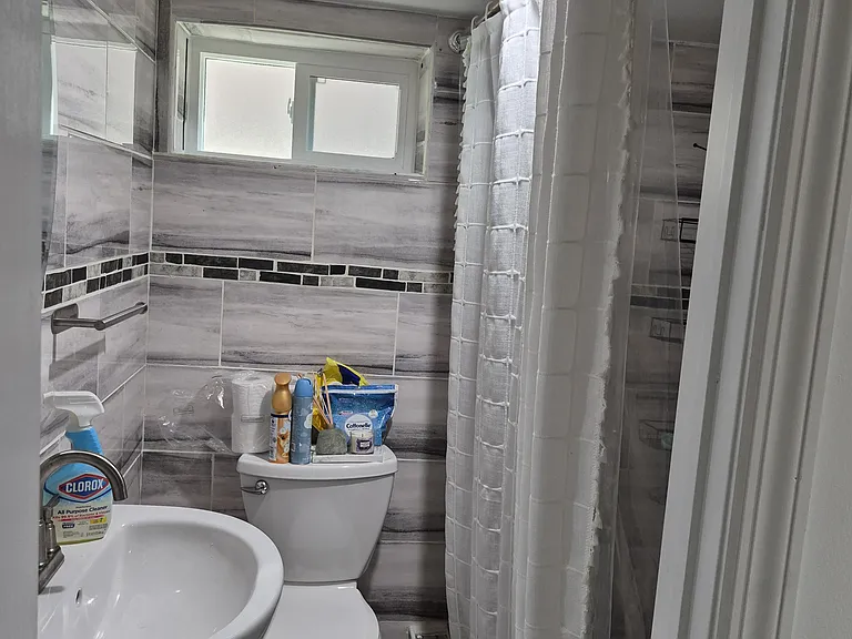 Bathroom walk in shower