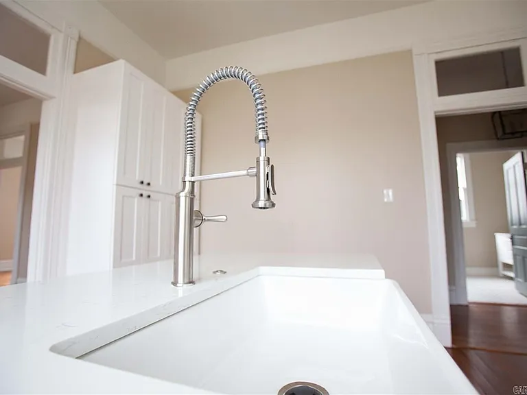 1510 Park Ln — Photo 10