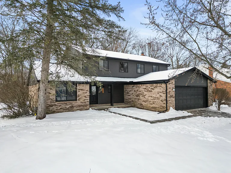 711 Medinah Dr — Photo 55
