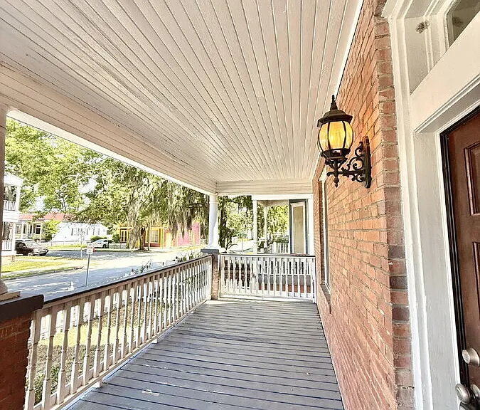 2235 Whitaker St — Photo 3