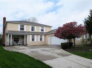 2676 Sulgrave Rd, Shaker Heights, OH 44122