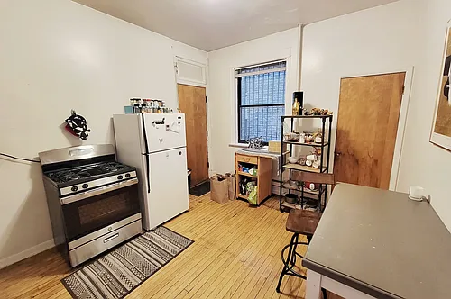 915 W Waveland Ave #2 Photo 1