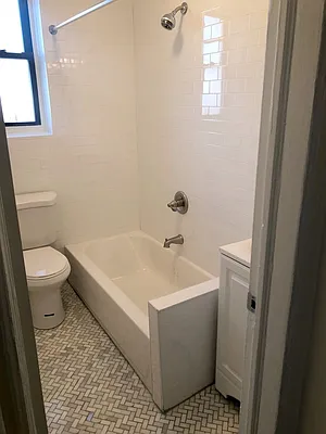 Rented by Silverstreet RE LLC | media 11