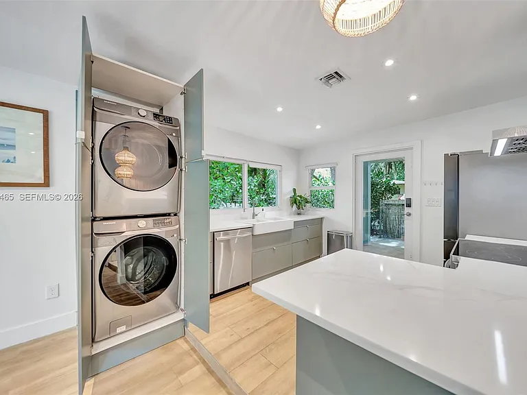 14995 NE 9th Ave — Photo 9