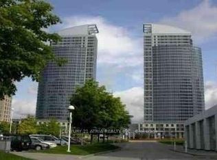 36 Lee Centre Dr Unit 907, Toronto, ON M1H 3K2