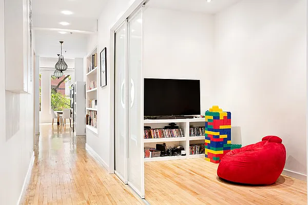 Rented by Compass | media 26