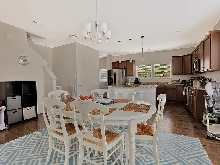 7520 Vinca Ct — Photo 7