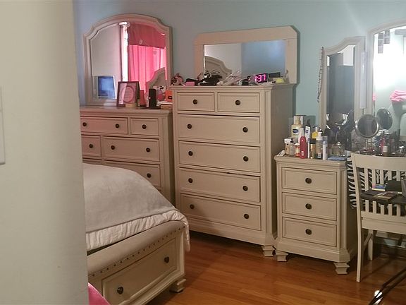 4th image of 17034 Prince Dr