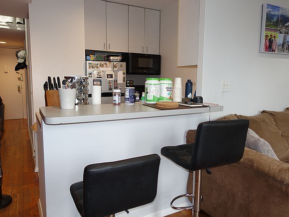 4th image of 330 E 65th St #23