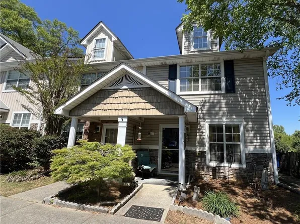 208 Park St Unit 106, Dallas, GA 30132