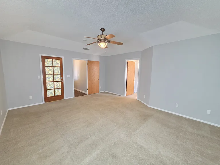 21741 Adler Dr — Photo 21