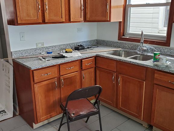 5th image of 2216 N Talman Ave #1