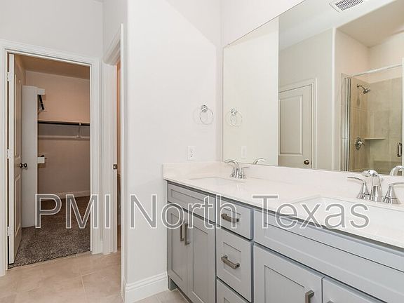 2nd image of 3112 Cordelia Dr