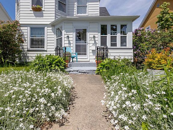 4th image of 147 Howe St