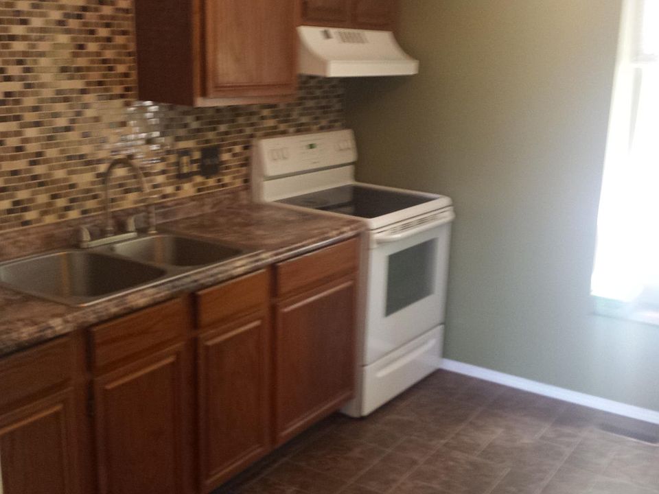 2nd image of 308 Maple Brook Dr #308