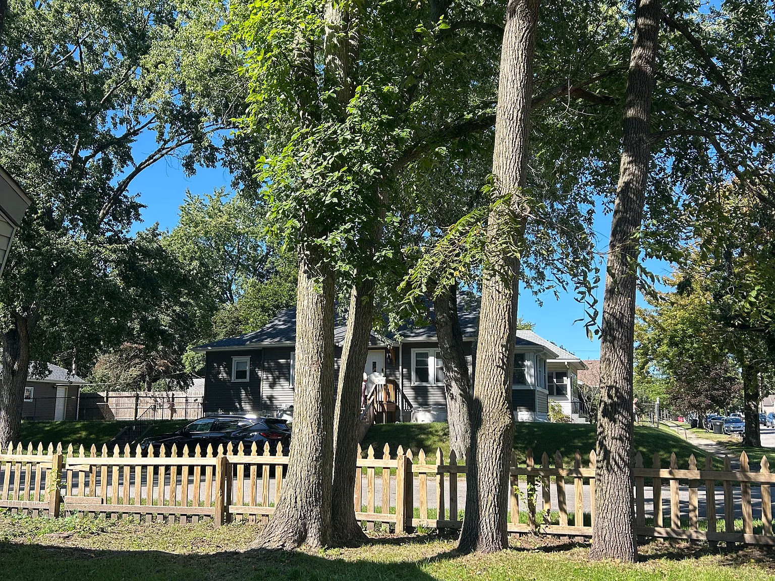 2 bed, 1080 sqft, $1,300 — Photo 3