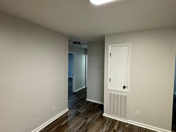 5th image of 93 Bayberry Dr APT A