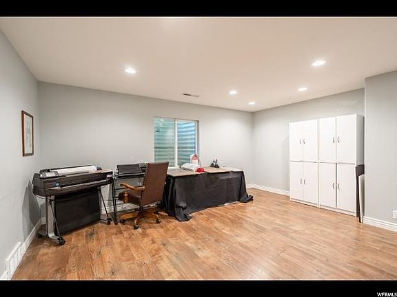 4th image of 11718 S Bluerock Ave