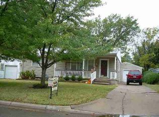 1213 Golf St, Augusta, KS 67010
