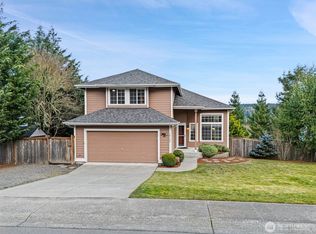 18108 Miss Ellis Loop NE, Poulsbo, WA 98370