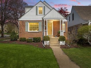 2478 N 83rd St, Wauwatosa, WI 53213