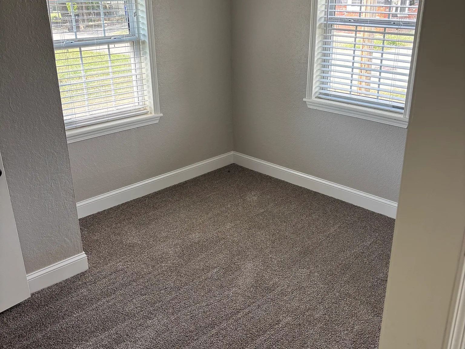 2 bed, 910 sqft, $1,250 — Photo 3