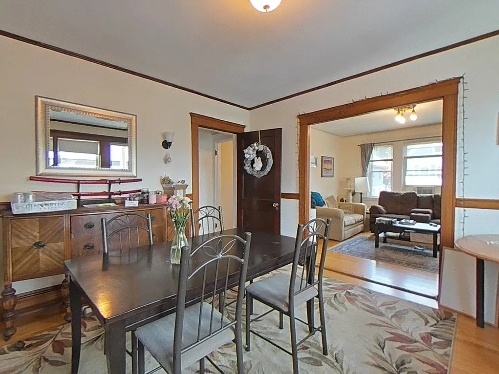 3 bed, 1450 sqft, $3,495 — Photo 4