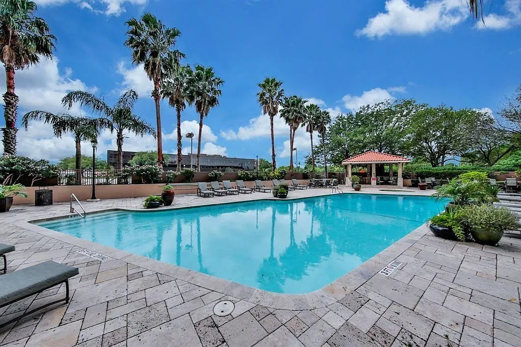 1 bed, 1.0 bath, 794 sqft, $1,600 — Photo 3
