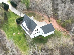 S50W30300 Seville Ln, Mukwonago, WI 53149