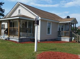 33 N Hickory St, Angier, NC 27501