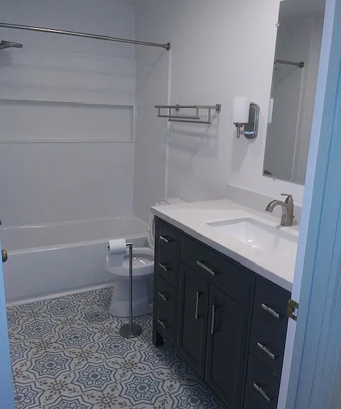 83 Welch St — Photo 5