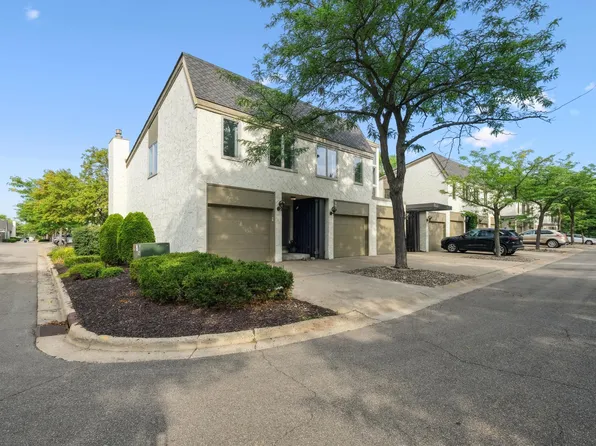 3653 Towndale Dr, Bloomington, MN 55431