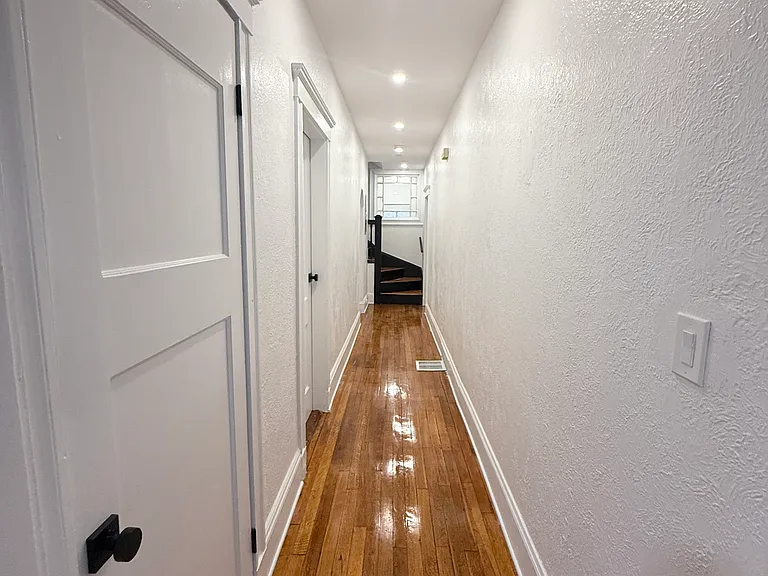 27 Lyndhurst St — Photo 7